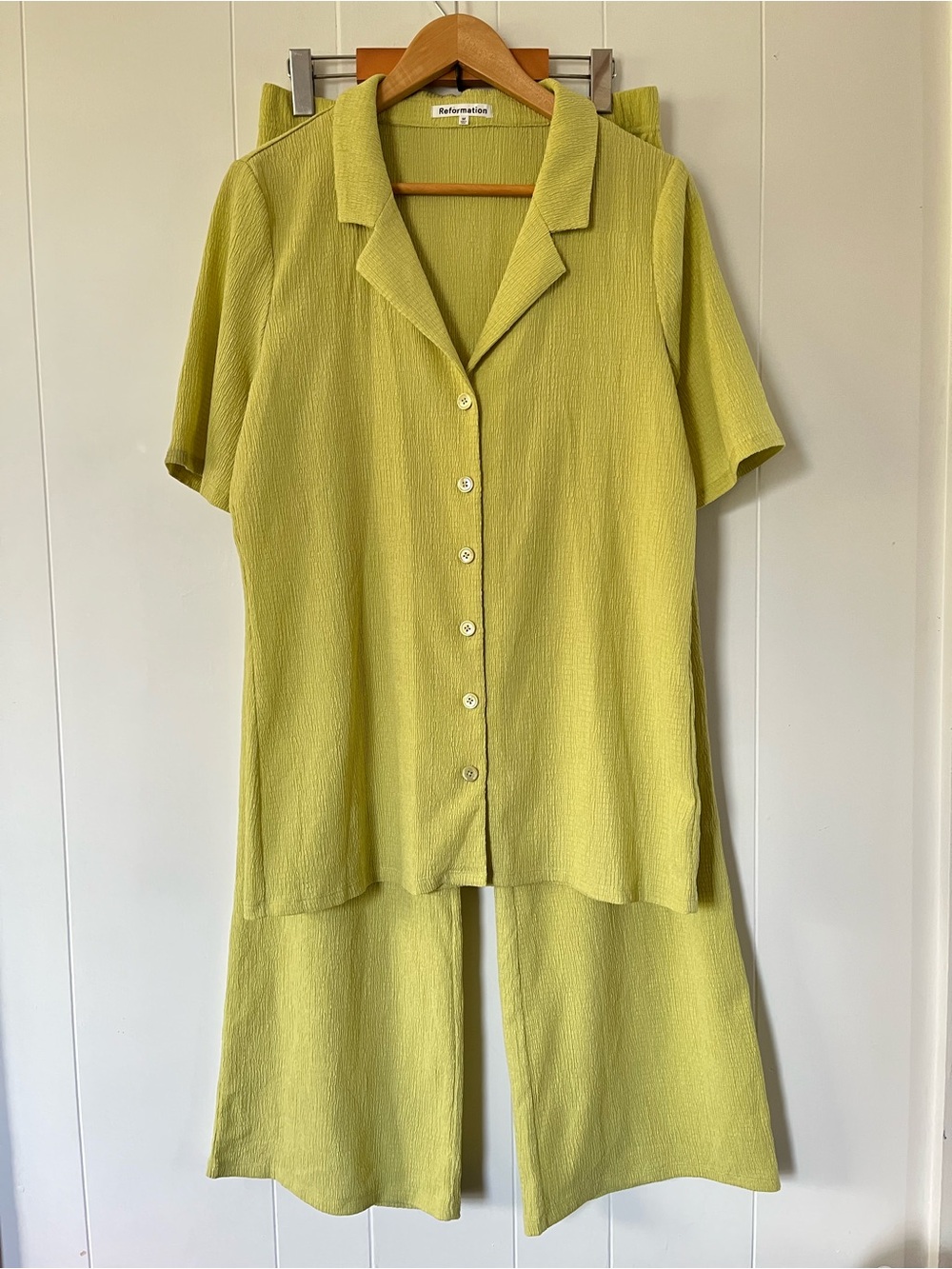 NWOT Reformation Two Piece Deadstock Set Green Button Short Sleeve Top Pants New